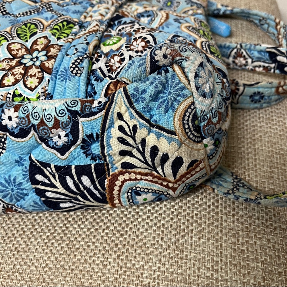 Vera Bradley shoulder purse&belt bag. Some wear bottom, straps good, 14x9x3.5”⬇️ - Picture 12 of 17